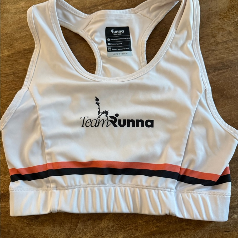RUNNA Women's White Sports Bra